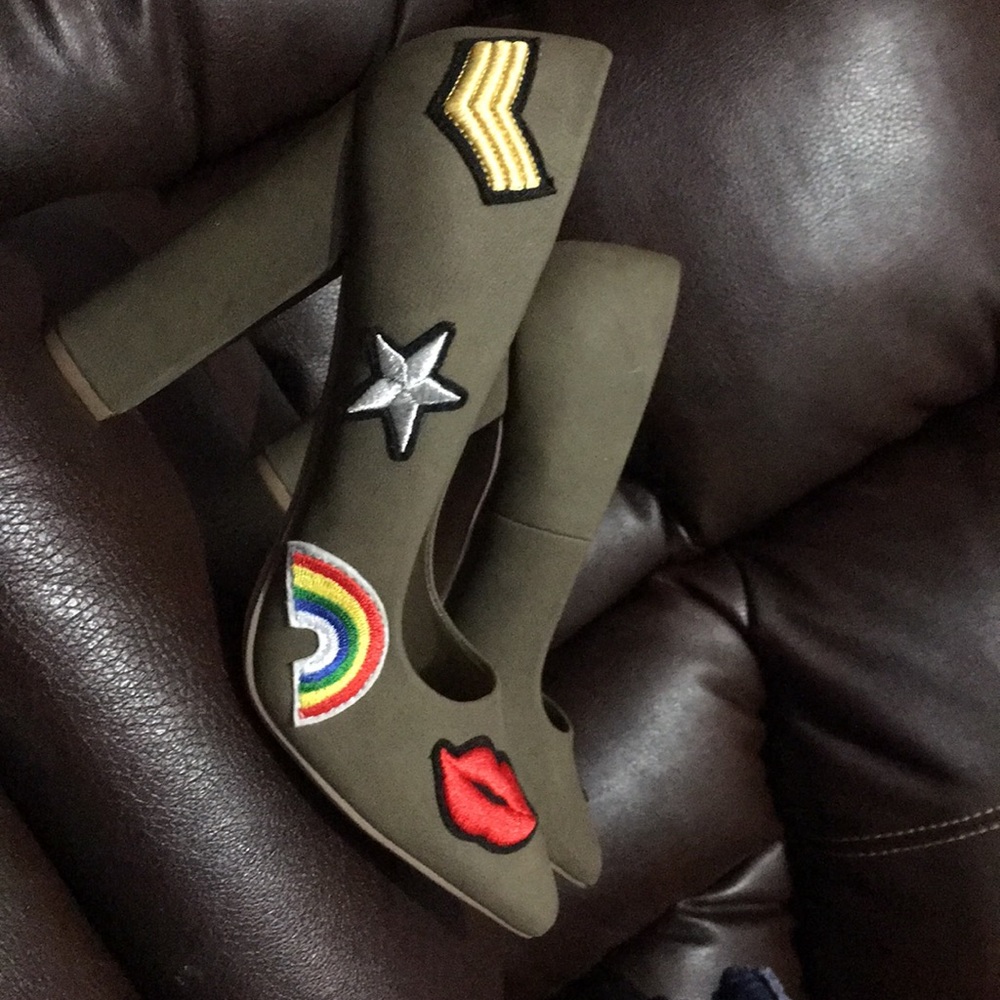 Shoes - Picture 2 of 2